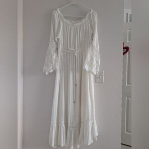 Bluivy Long Sleeve Lace Dress